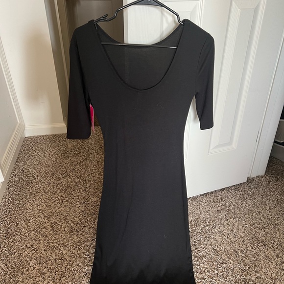 Black lightweight versatile dress - Picture 2 of 6